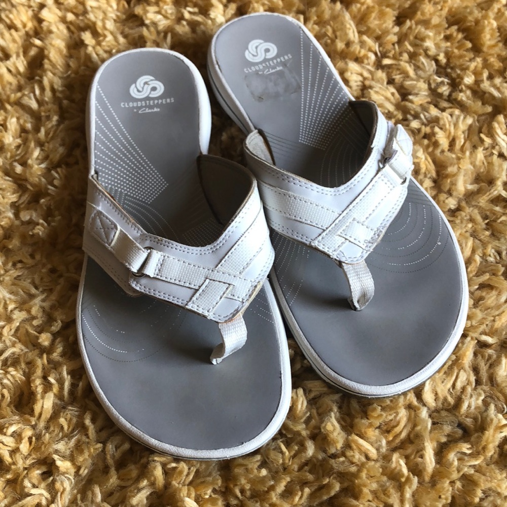 Clarks Women’s Cloudsteppers Brinkley Jazz Flip Flops Size 10 lightweight airy